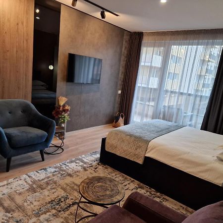 Appartamento Ama By Melis Braşov Esterno foto